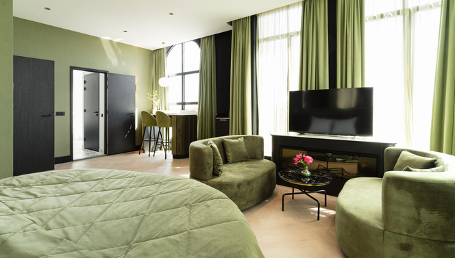 Penthouse Suite